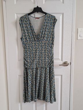 NWOT Tapemeasure Blue Geometric Faux-Wrap V-Neck Ruched Knee-Length Dress L